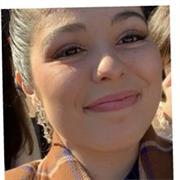 Profesora de Lengua Castellana y Literatura presta apoyo a alumnos de primaria en Badajoz